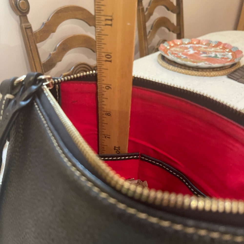 Dooney & Bourke Black Pebbled Leather Crossbody Purse Vintage M0987440 - Picture 9 of 16